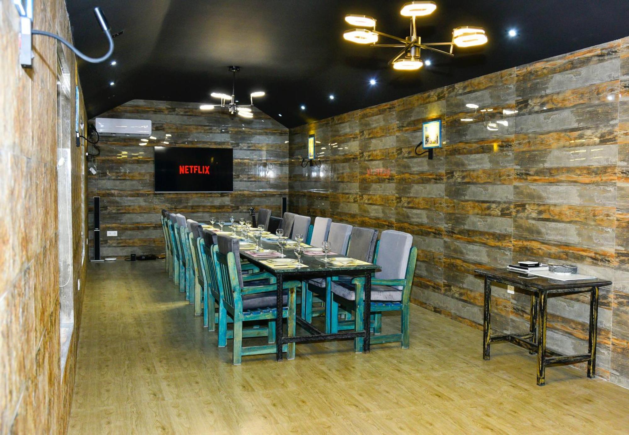 Avrasya Inn Hotel Baku Ngoại thất bức ảnh